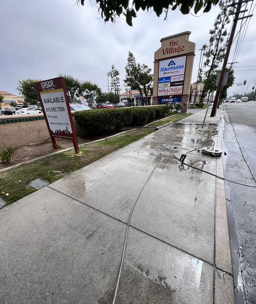 Commercial Pressure Washing